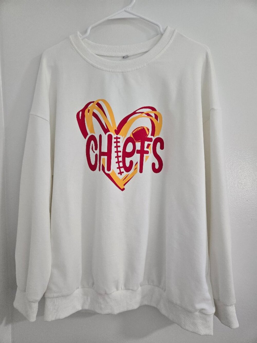 Kansas City Chiefs Game Day Sweatshirt XL White Red Yellow Heart Football Unisex